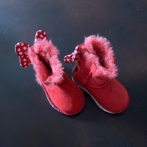 UGG Australia Red Disney Suede Sweetie Bow Booties
Size 6